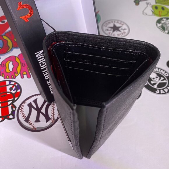 True Religion Men's Black Genuine Leather Trifold Wallet RFID Metal Logo NWT - Picture 4 of 16